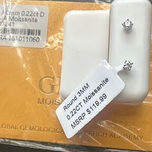 Sterling silver Round 3MM 0.22CT Moissanite Stud Earrings -